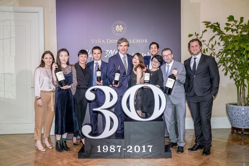 Gira mundial de Enrique Tirado para presentar cosecha 2017